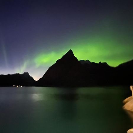 Lofoten Suite Apartments - Rostad Retro Rorbuer Reine Exteriér fotografie