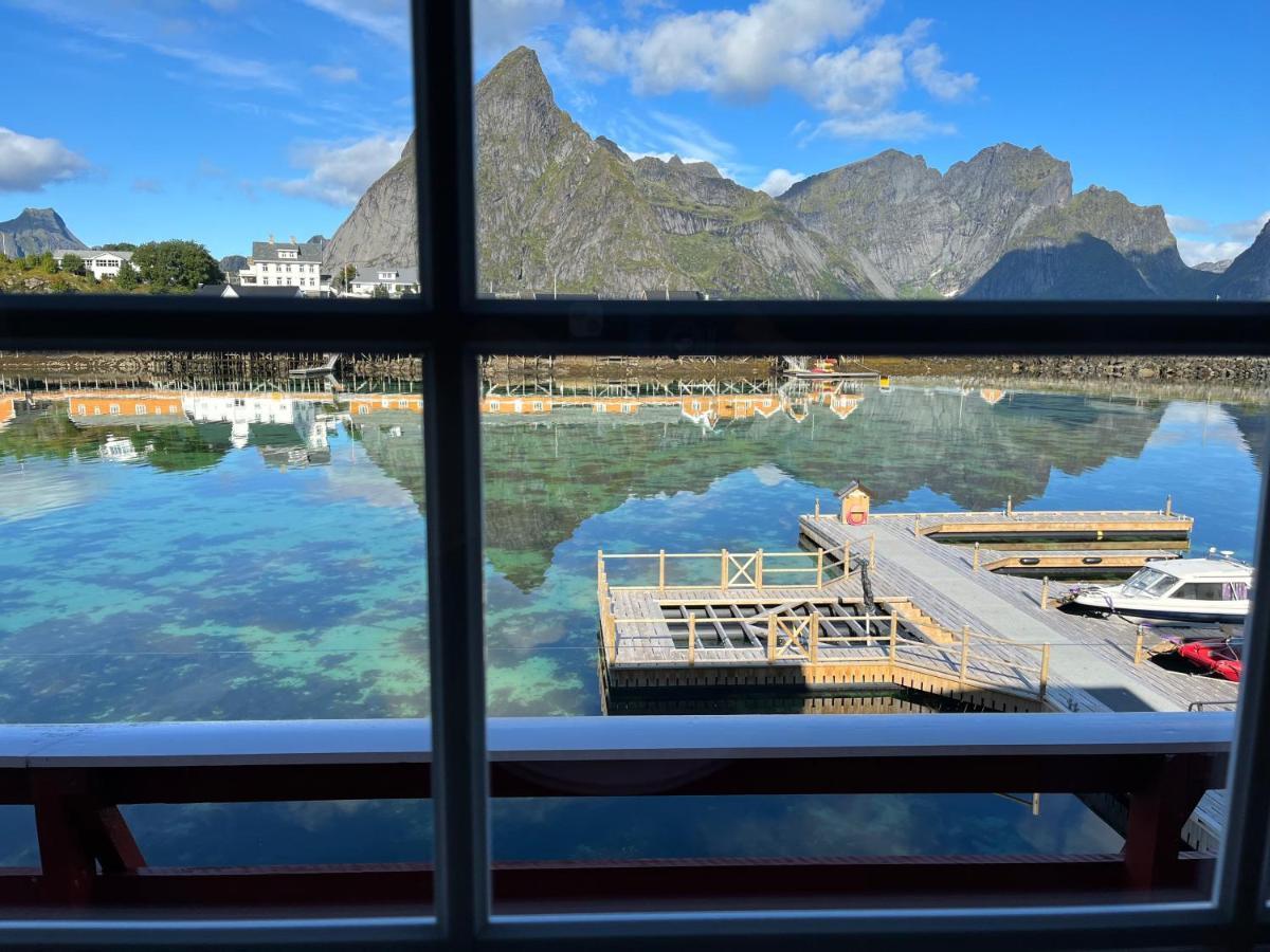 Lofoten Suite Apartments - Rostad Retro Rorbuer Reine Exteriér fotografie