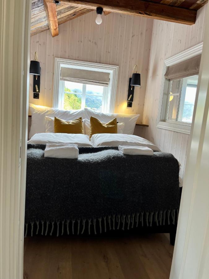 Lofoten Suite Apartments - Rostad Retro Rorbuer Reine Exteriér fotografie