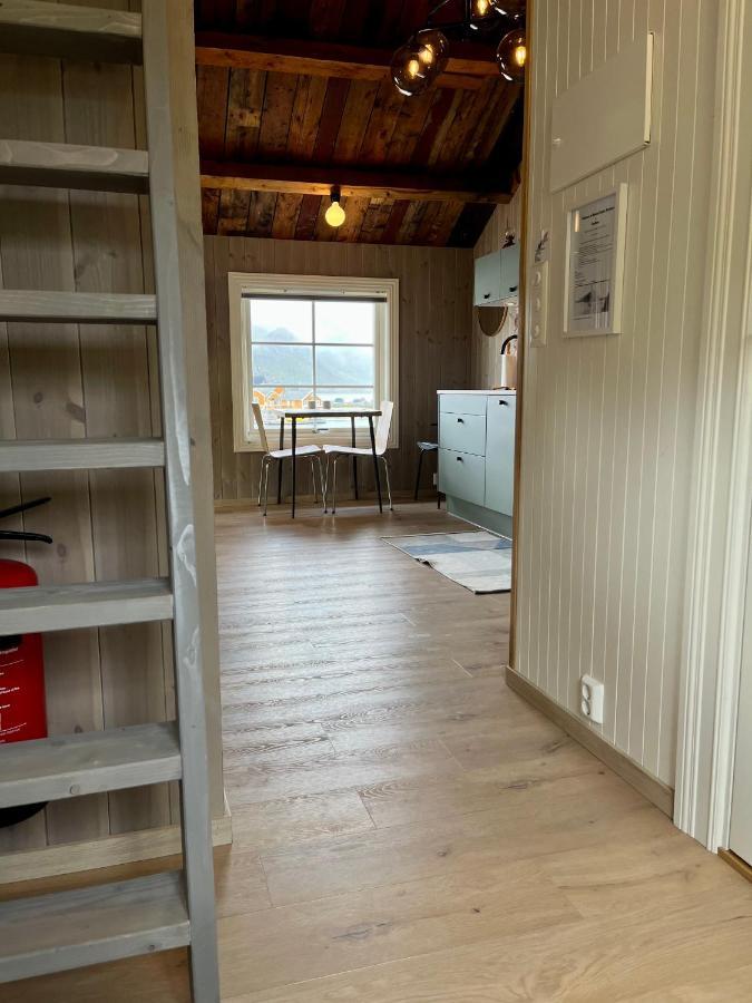 Lofoten Suite Apartments - Rostad Retro Rorbuer Reine Exteriér fotografie