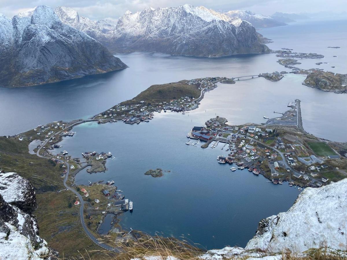Lofoten Suite Apartments - Rostad Retro Rorbuer Reine Exteriér fotografie