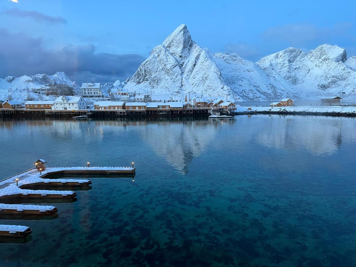 Lofoten Suite Apartments - Rostad Retro Rorbuer Reine Exteriér fotografie