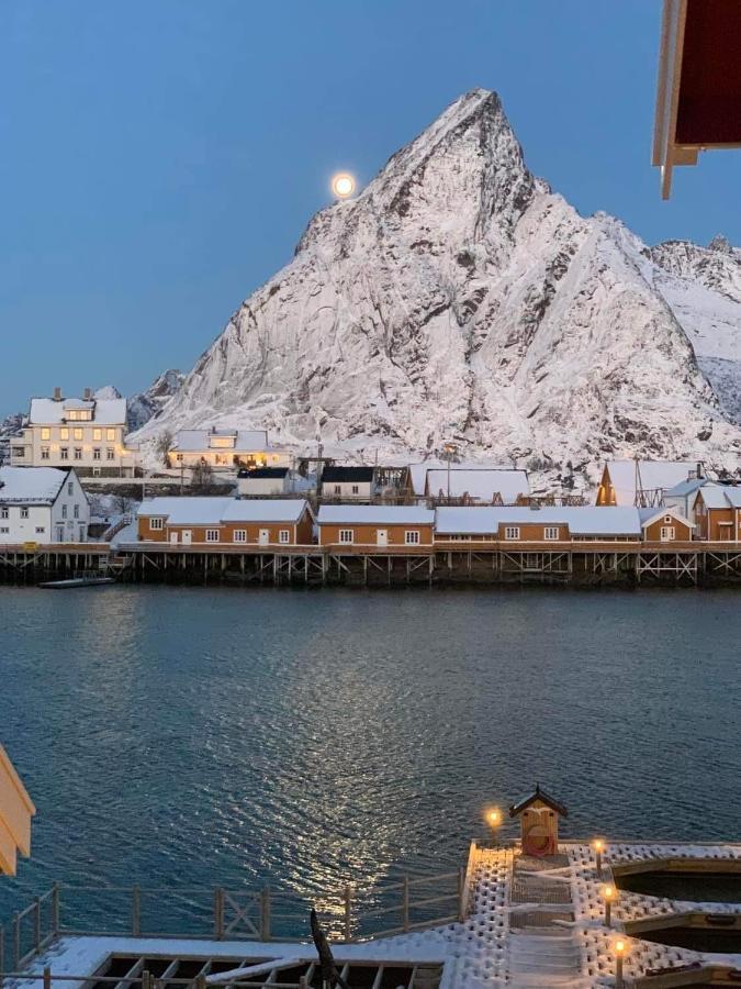 Lofoten Suite Apartments - Rostad Retro Rorbuer Reine Exteriér fotografie