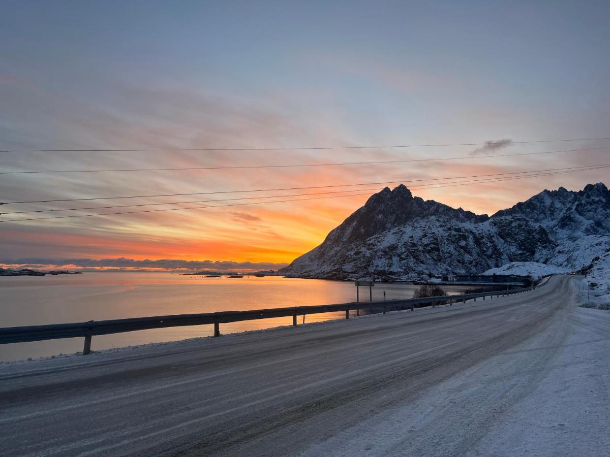 Lofoten Suite Apartments - Rostad Retro Rorbuer Reine Exteriér fotografie