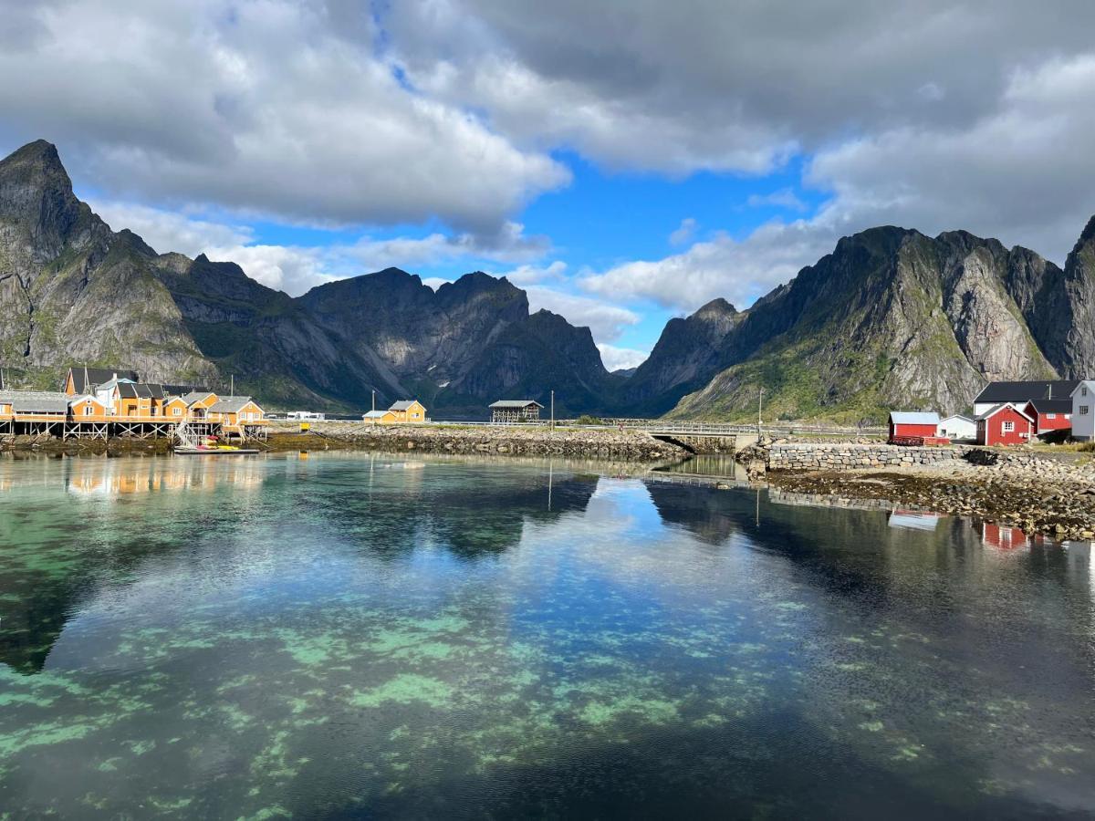 Lofoten Suite Apartments - Rostad Retro Rorbuer Reine Exteriér fotografie