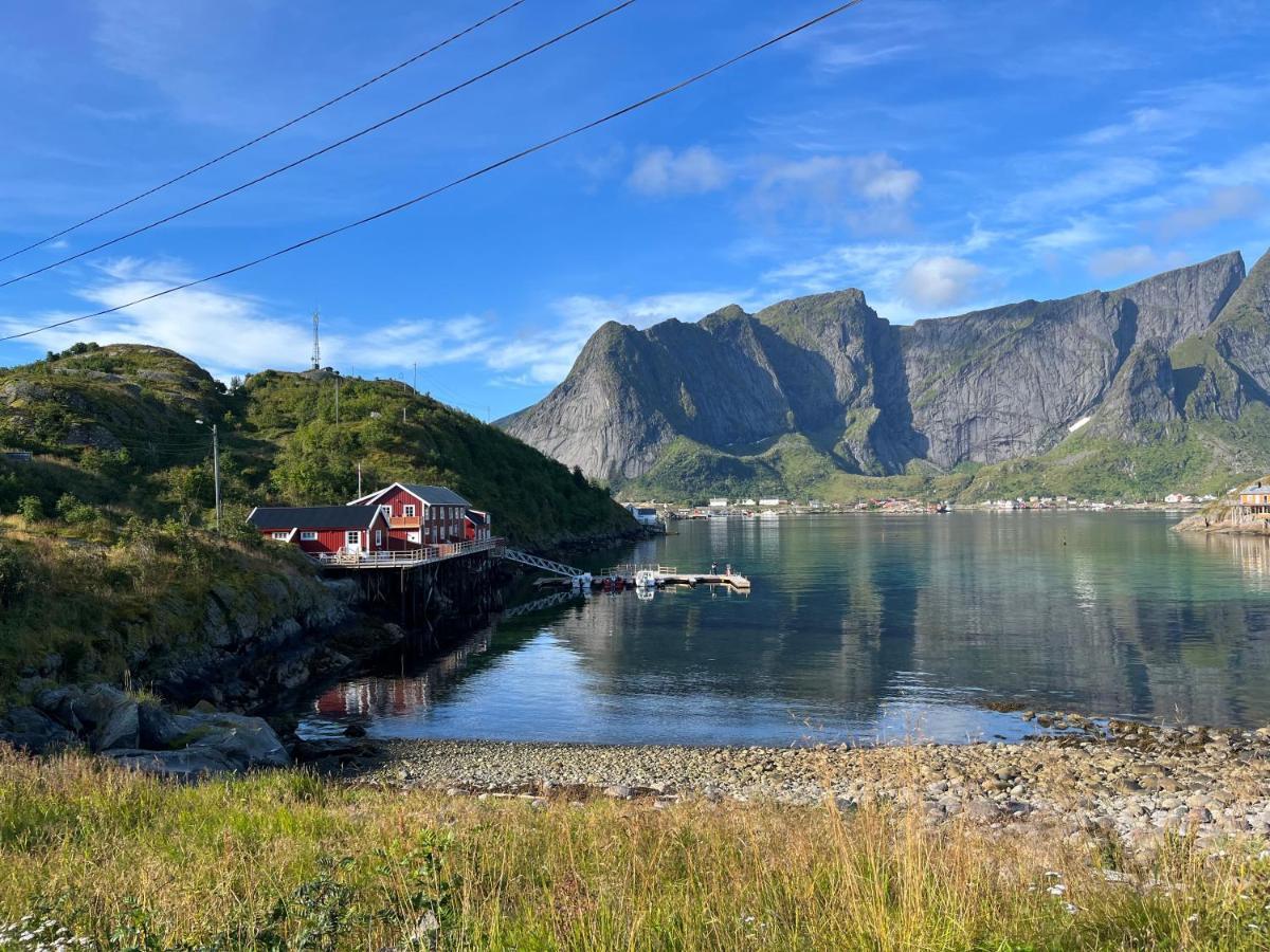 Lofoten Suite Apartments - Rostad Retro Rorbuer Reine Exteriér fotografie