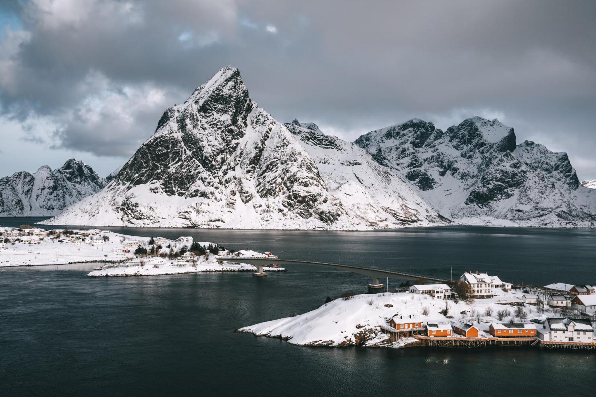 Lofoten Suite Apartments - Rostad Retro Rorbuer Reine Exteriér fotografie